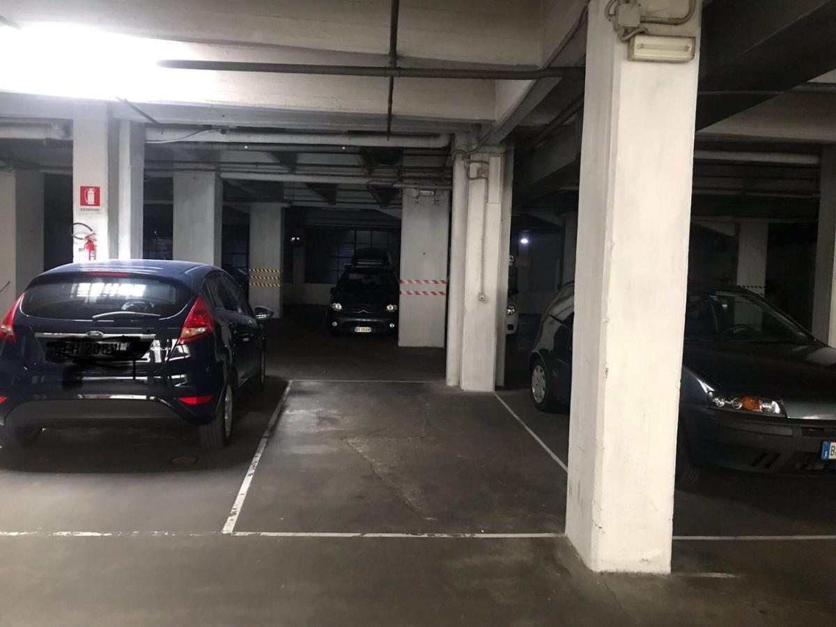 Magenta Apartment Varese Bagian luar foto