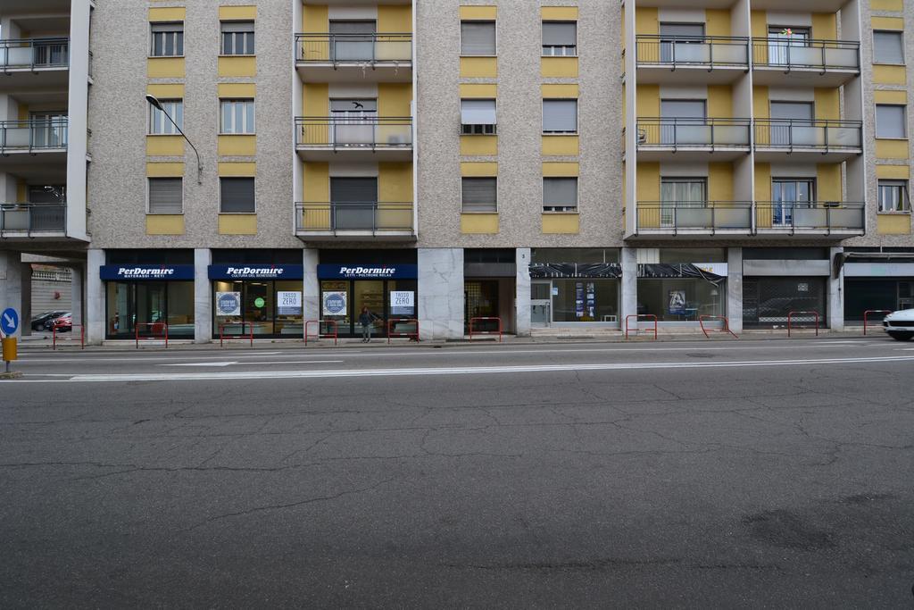Magenta Apartment Varese Bagian luar foto